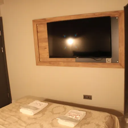 Hotel Antik Baris *